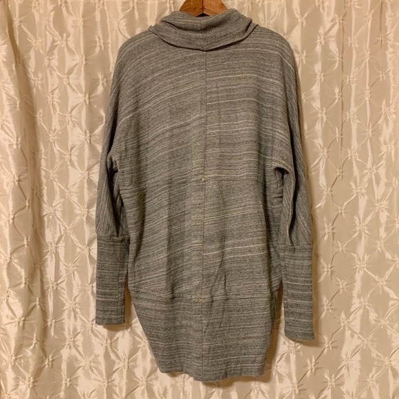 Aritzia Wilfred Diderot Cocoon Open Front Cardigan Grey - Picture 5 of 14